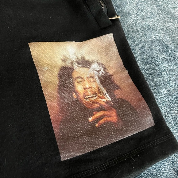 Bob Marley Shorts (M) - Picture 4 of 5